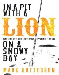 In a Pit with a Lion on a Snowy Day - Livres & eBooks Amazon Espagne à 58.86€