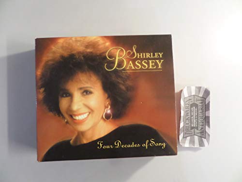 Four Decades of Song [3CD Box Set] - Musique & Instruments Amazon Royaume-Uni à 5.00€