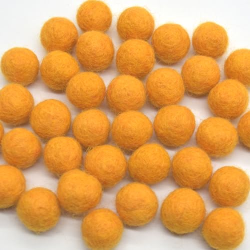 100% Wool Felt Balls - 1.5cm - 10 Felt Balls - Orange - Loisirs Créatifs en promo à 1.65€