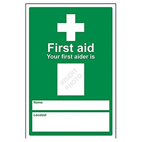 V Safety Your First Aider Are: Sign - 200mm x 300mm - Self... - Maison & Cuisine Amazon Royaume-Uni à 0.69€