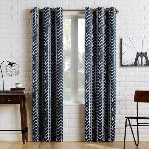 Sun Zero Kenwood Chevron Blackout Grommet Curtain Panel... - Home & Kitchen Amazon UK à 5.84€