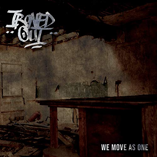 We Move As One en promo sur Amazon