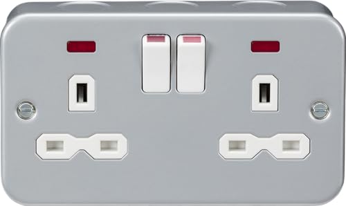 Knightbridge Metal Clad 13A 2G DP Switched Socket with neon - Maison & Cuisine en promo à 4.80€