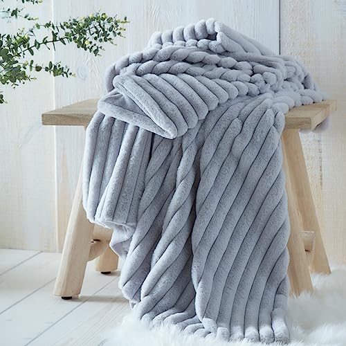 Appletree Plaid en Fausse Fourrure - Gris - 180 x 130 cm... - Maison & Cuisine en promo à 39.56€