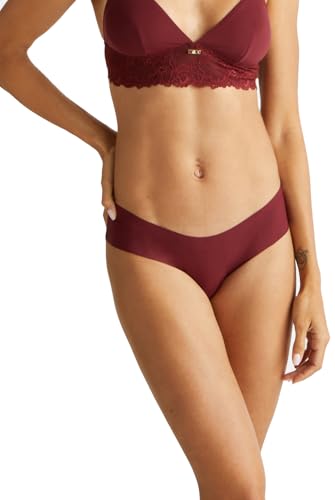 United Colors of Benetton Briefs, red, M - Sports & Fitness en promo à 6.08€